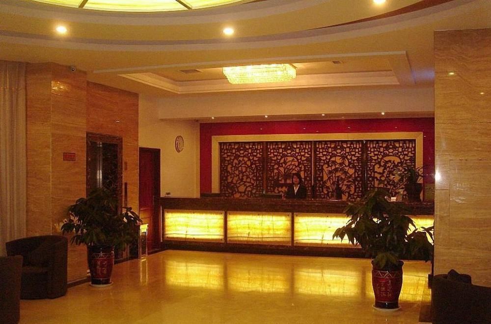 Greentree Inn- Linyi Bus Station Branch Екстериор снимка
